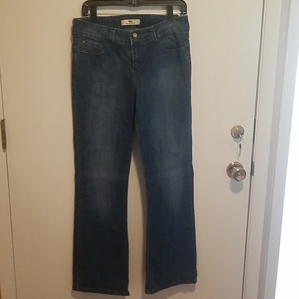Levi's 526 Slender Boot Cut Jeans size 8